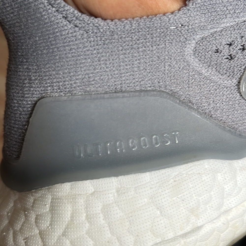 Adidas Ultraboost Running Shoes-Grey 7.5 - Picture 5 of 6